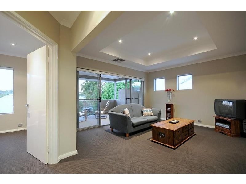 27 Bristol Avenue, Bicton WA 6157