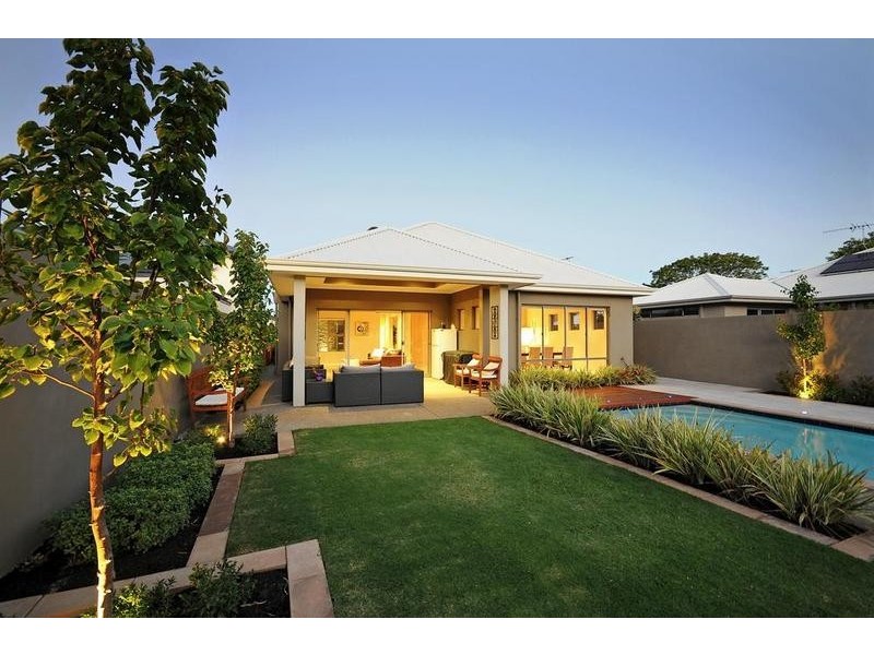 27 Bristol Avenue, Bicton WA 6157