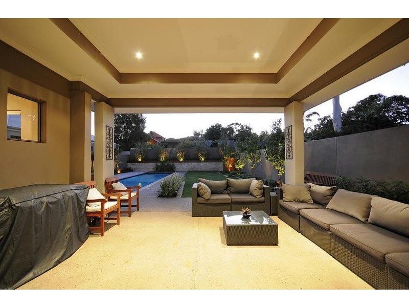 27 Bristol Avenue, Bicton WA 6157