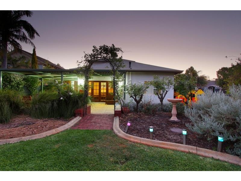 18D Ullapool Road, Mount Pleasant WA 6153