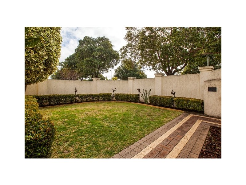 55 Reynolds Road, Mount Pleasant WA 6153