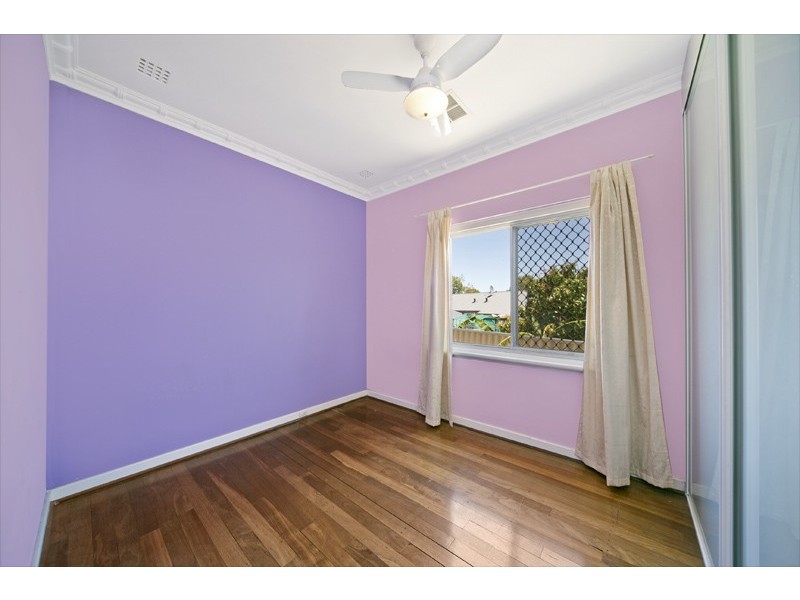 65 Redwood Crescent, Melville WA 6156