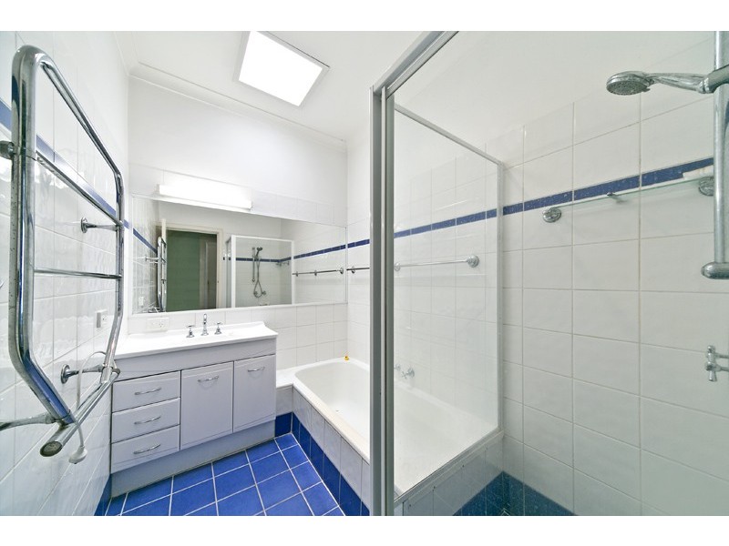 65 Redwood Crescent, Melville WA 6156