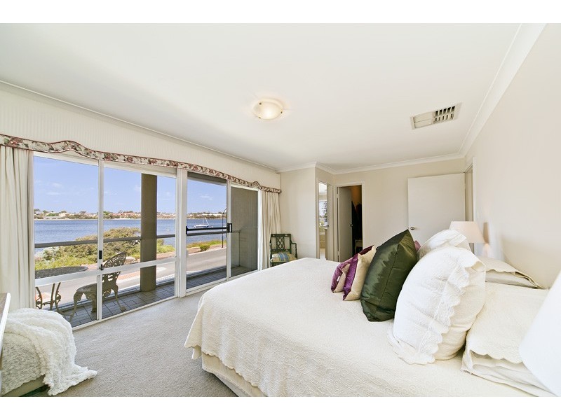 23A The Esplanade, Mount Pleasant WA 6153