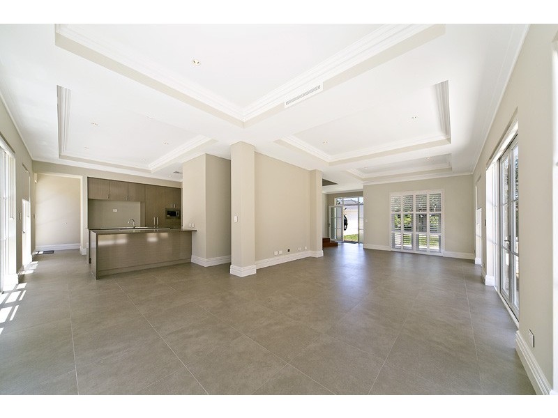 2/1 Drew Road, Ardross WA 6153