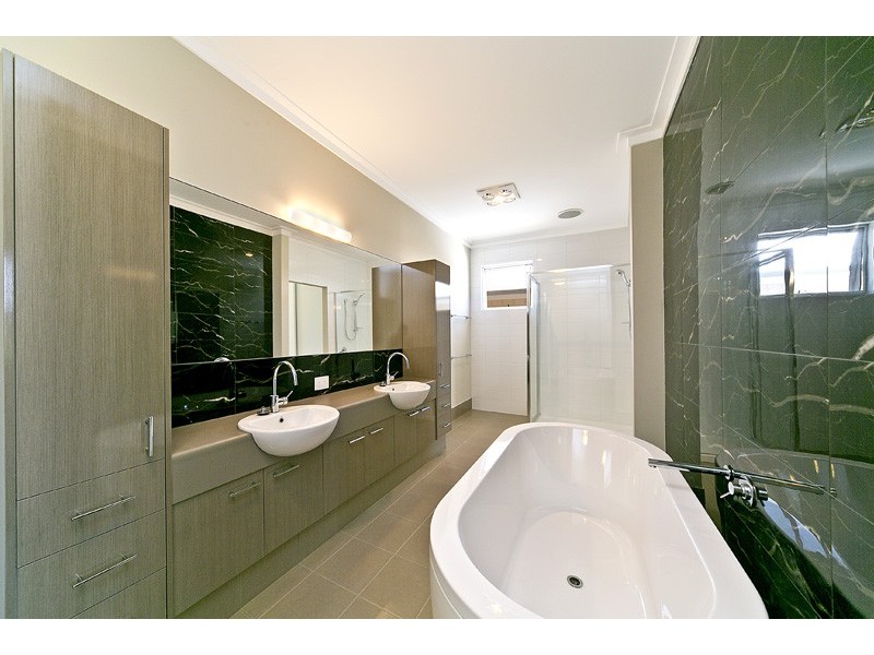 2/1 Drew Road, Ardross WA 6153