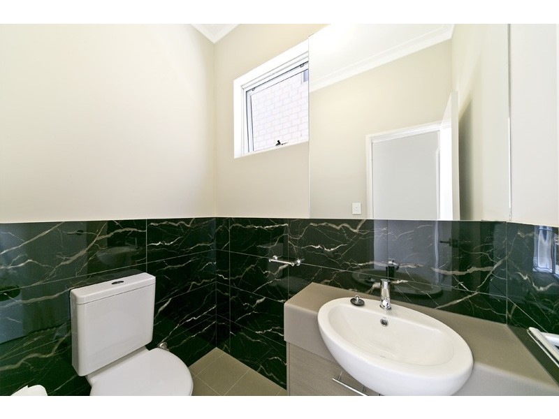 2/1 Drew Road, Ardross WA 6153