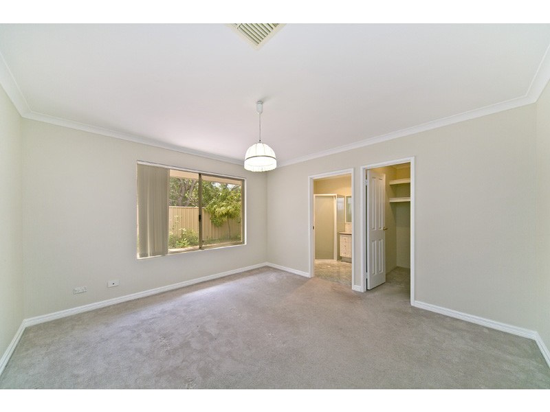 17 Moonlight Cove, Brentwood WA 6153