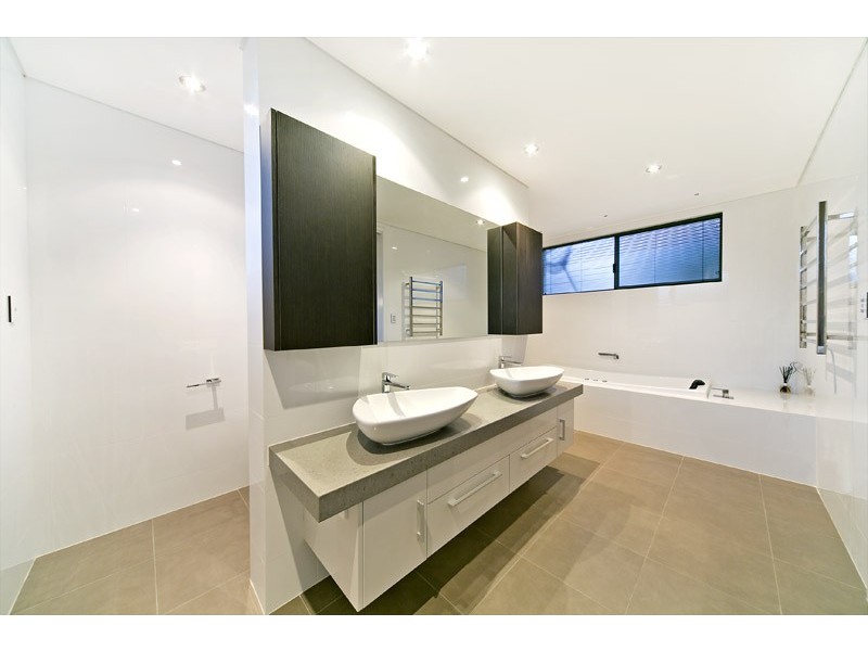 7C Nairn Road, Applecross WA 6153