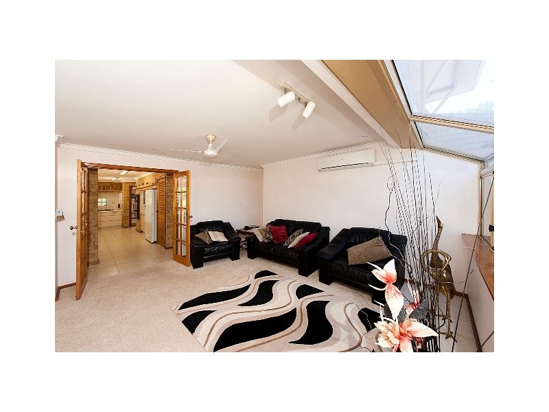 25 Rintoul Loop, Booragoon WA 6154