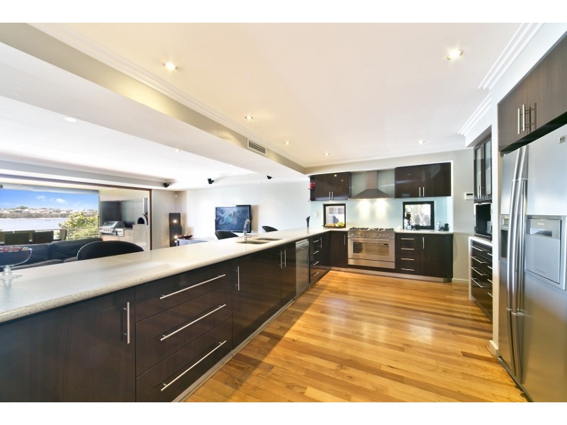 27A The Esplanade, Mount Pleasant WA 6153