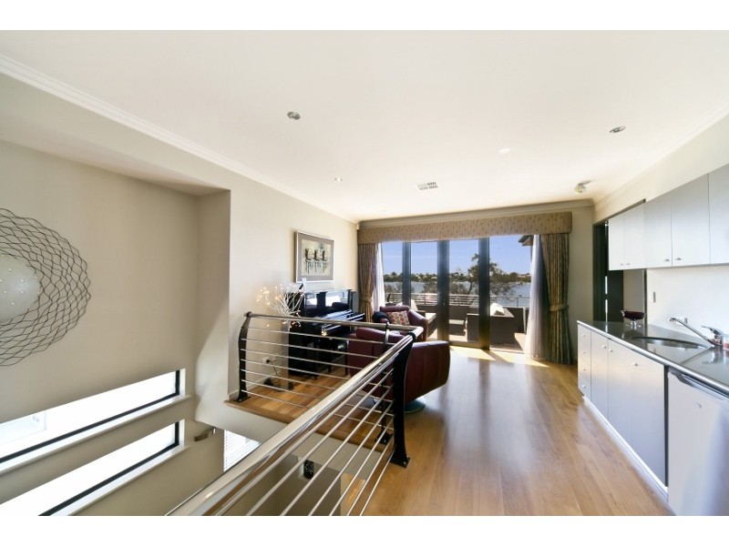 27A The Esplanade, Mount Pleasant WA 6153