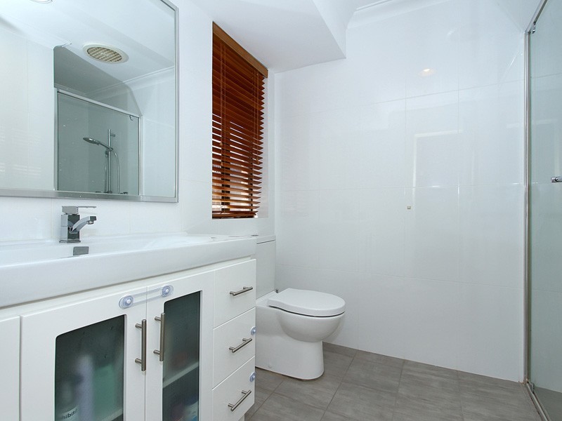 17 Tralee Way, Waterford WA 6152