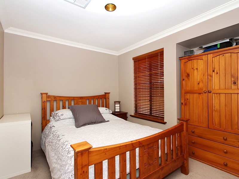 17 Tralee Way, Waterford WA 6152