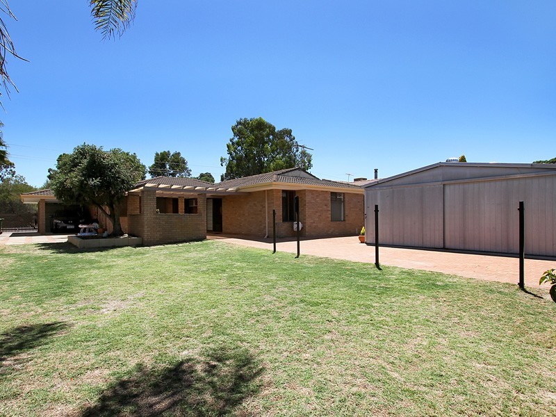 17 Tralee Way, Waterford WA 6152