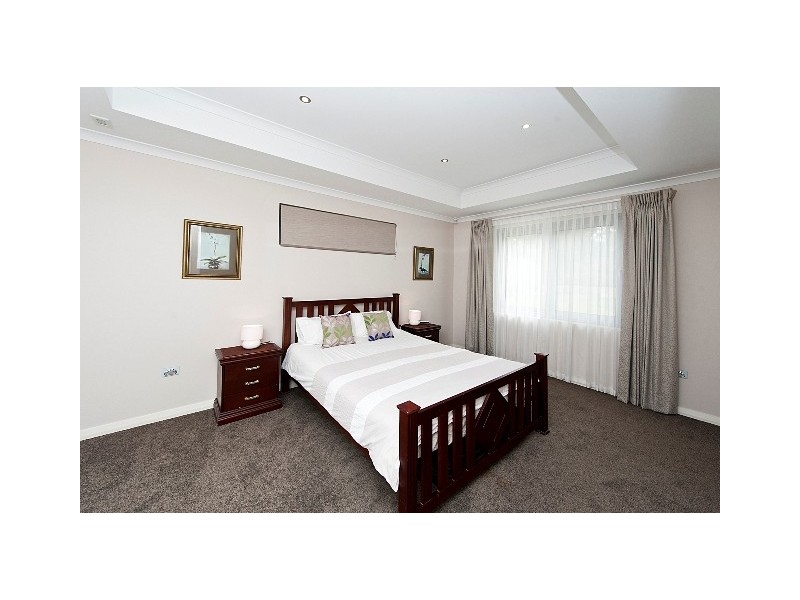 18 Doongalla Road, Attadale WA 6156