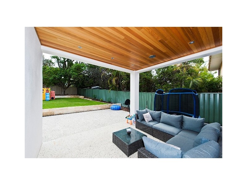 18 Doongalla Road, Attadale WA 6156