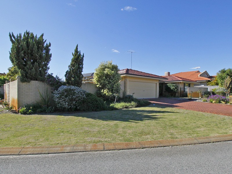 25 Fernie Gardens, Winthrop WA 6150