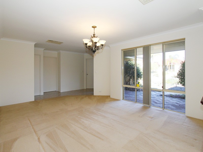 25 Fernie Gardens, Winthrop WA 6150