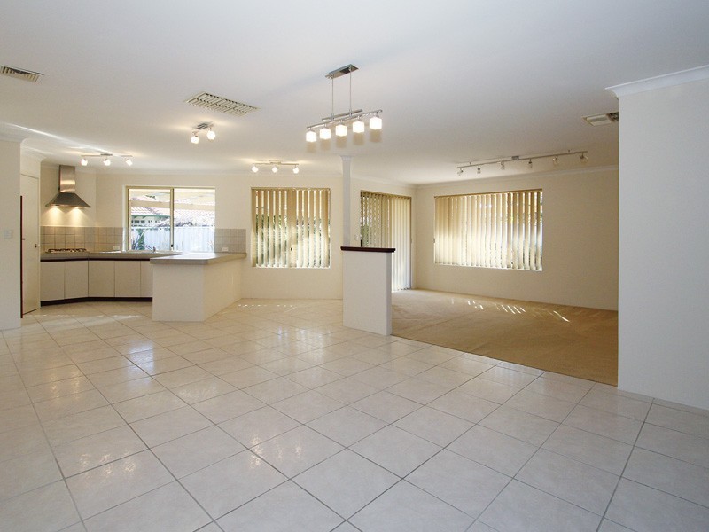 25 Fernie Gardens, Winthrop WA 6150