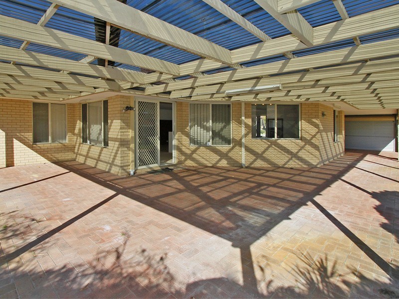 25 Fernie Gardens, Winthrop WA 6150