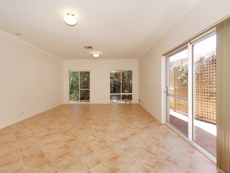 6 Norma Road, Alfred Cove WA 6154