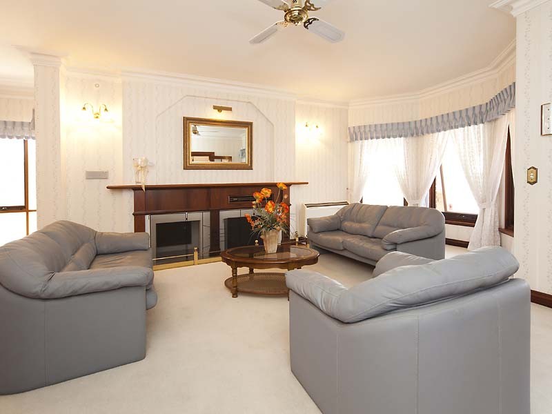 4 Cowrie Crescent, Mount Pleasant WA 6153