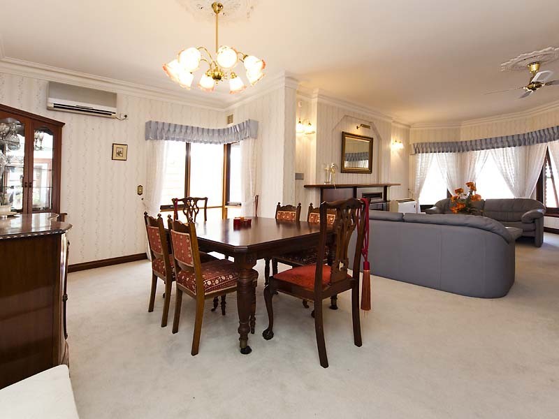 4 Cowrie Crescent, Mount Pleasant WA 6153