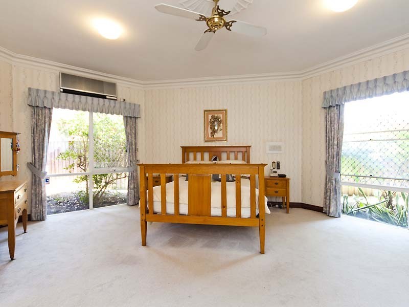 4 Cowrie Crescent, Mount Pleasant WA 6153