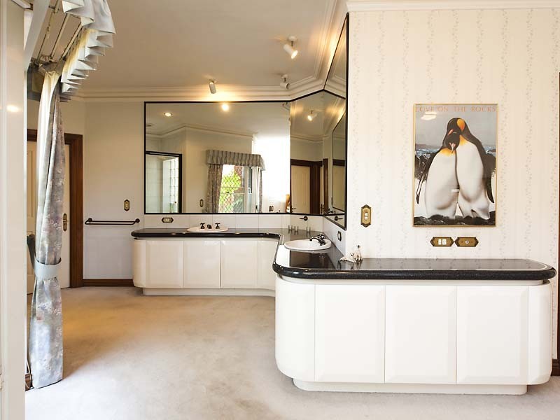 4 Cowrie Crescent, Mount Pleasant WA 6153