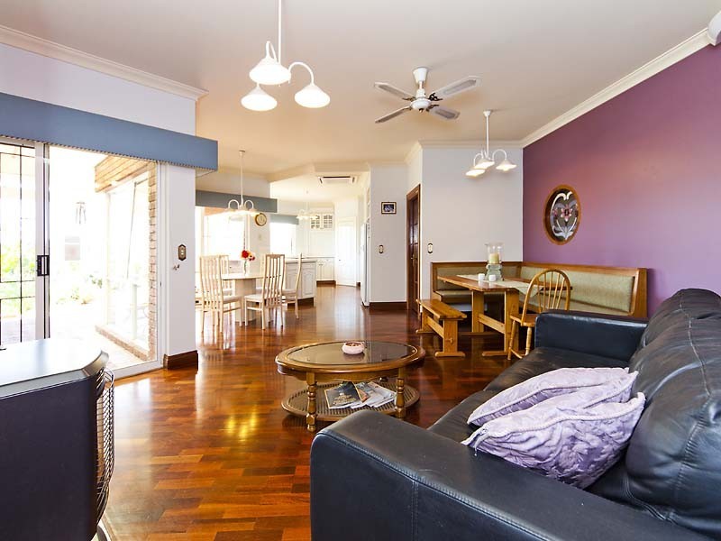 4 Cowrie Crescent, Mount Pleasant WA 6153