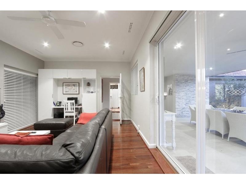 18 Alison Road, Attadale WA 6156