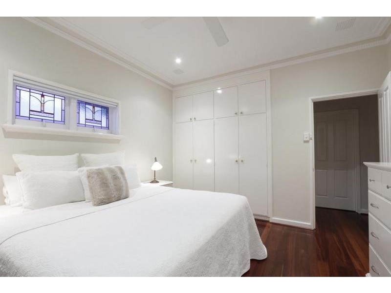 18 Alison Road, Attadale WA 6156