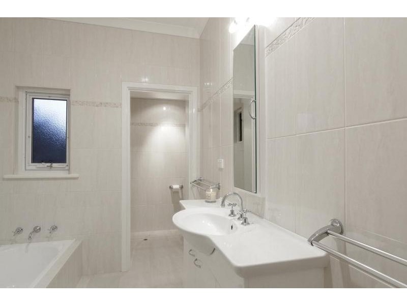 18 Alison Road, Attadale WA 6156