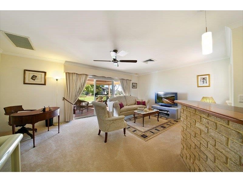 20 Cowrie Crescent, Mount Pleasant WA 6153