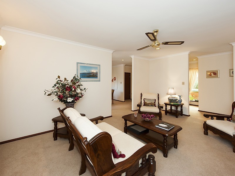 28 Potts St, Melville WA 6156