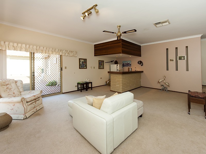 28 Potts St, Melville WA 6156