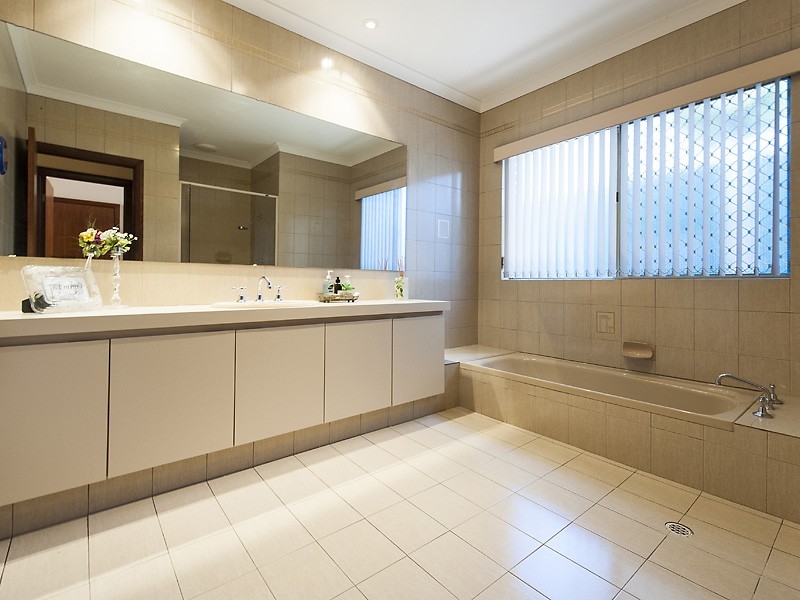 28 Potts St, Melville WA 6156