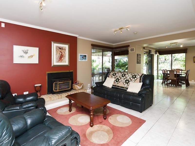 29 Neesham Street, Booragoon WA 6154