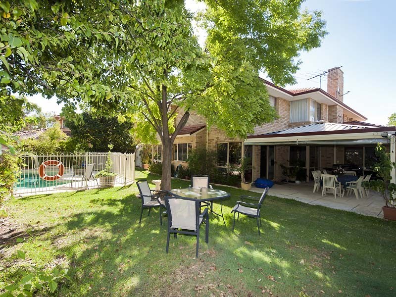 29 Neesham Street, Booragoon WA 6154