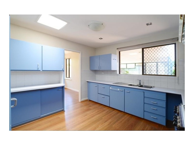 16 Denny Way, Alfred Cove WA 6154