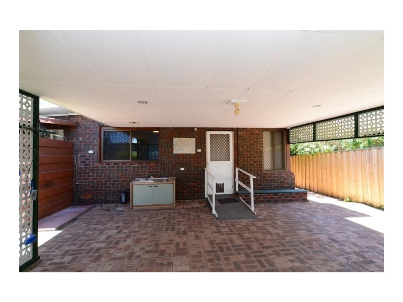 16 Denny Way, Alfred Cove WA 6154