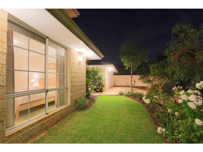 15 Peel Road, Coogee WA 6166