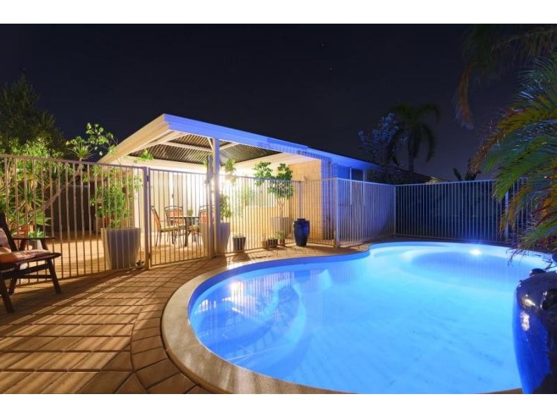 15 Peel Road, Coogee WA 6166