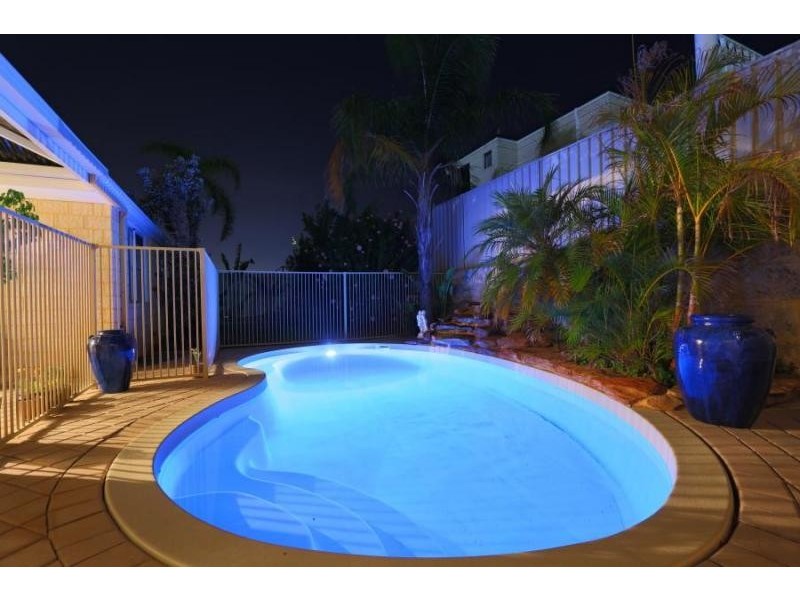 15 Peel Road, Coogee WA 6166