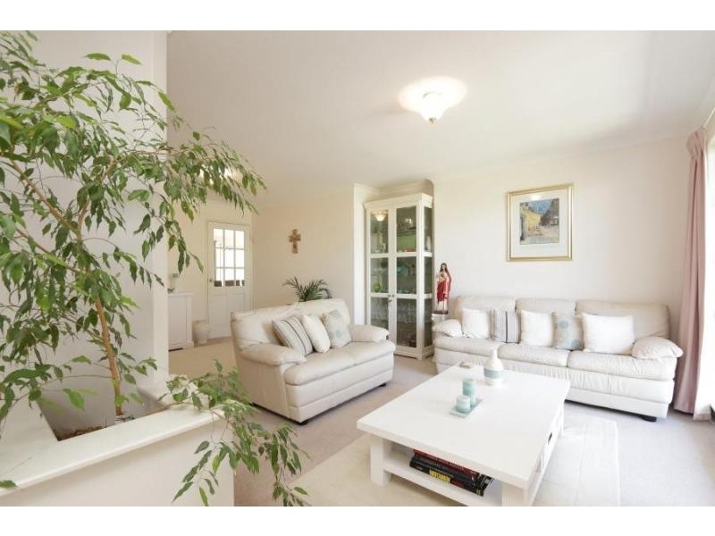 15 Peel Road, Coogee WA 6166