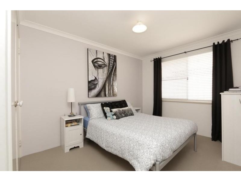 15 Peel Road, Coogee WA 6166