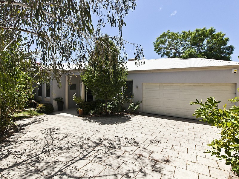 4A Challenger Place, Melville WA 6156