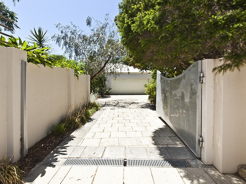 4A Challenger Place, Melville WA 6156