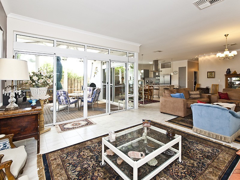 4A Challenger Place, Melville WA 6156